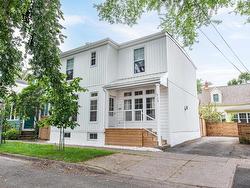 6179 Lawrence Street  Halifax, NS B3L 1J7