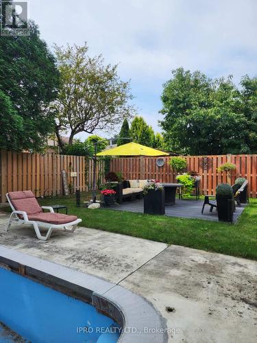 15 Bayshore Crescent, St. Catharines, ON - Outdoor With Backyard