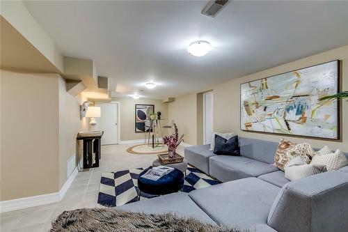 443 Pineland Avenue, Oakville, ON - Indoor Photo Showing Living Room