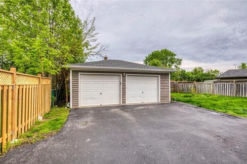 443 Pineland Avenue, Oakville, ON - Outdoor