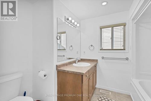 69 Wallace Street, New Tecumseth (Alliston), ON - Indoor Photo Showing Bathroom