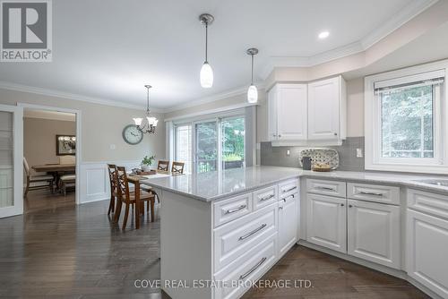 95 Hazelden Lane, London, ON - Indoor Photo Showing Kitchen With Upgraded Kitchen