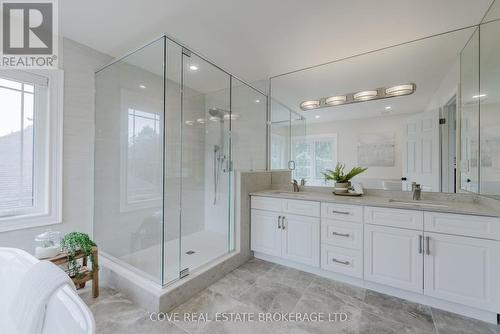 95 Hazelden Lane, London, ON - Indoor Photo Showing Bathroom