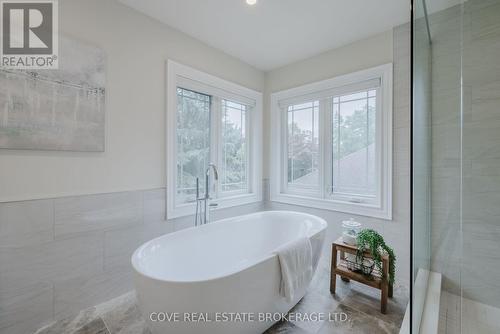 95 Hazelden Lane, London, ON - Indoor Photo Showing Bathroom