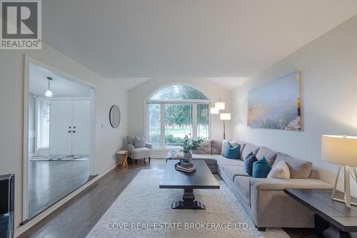 95 Hazelden Lane, London, ON - Indoor Photo Showing Living Room