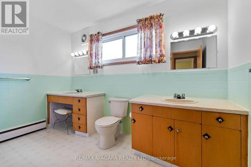 515 Sugarloaf Street, Port Colborne, ON - Indoor Photo Showing Bathroom