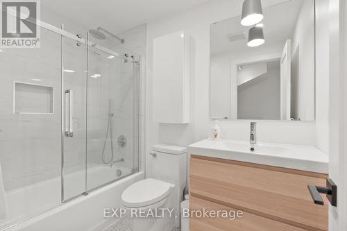 3 - 55 Birchbank Lane, Toronto (Banbury-Don Mills), ON - Indoor Photo Showing Bathroom