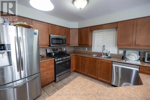 574 Clearsky Avenue, Oshawa (Taunton), ON - Indoor Photo Showing Kitchen With Double Sink