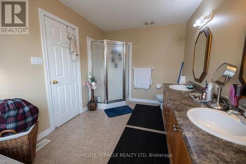 574 Clearsky Avenue, Oshawa (Taunton), ON - Indoor Photo Showing Bathroom