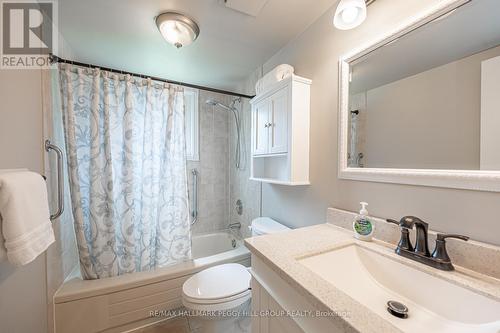 212 - 10 Coulter Street, Barrie (Sunnidale), ON - Indoor Photo Showing Bathroom