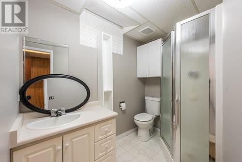 2317 Fleetwood Ave, Kamloops, BC - Indoor Photo Showing Bathroom