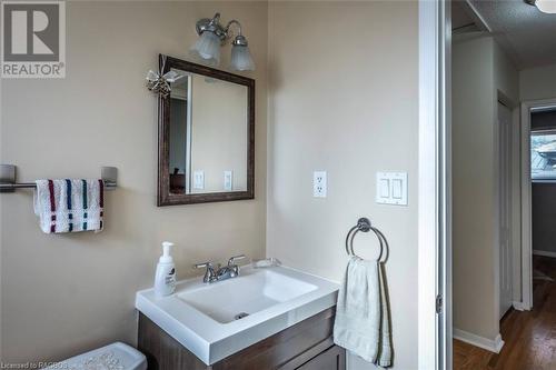 157 6Th Avenue E, Owen Sound, ON - Indoor Photo Showing Bathroom