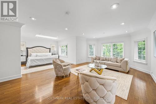 159 Old Yonge Street, Toronto (St. Andrew-Windfields), ON - Indoor Photo Showing Living Room