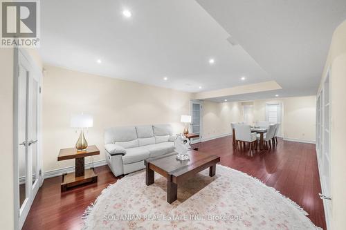 159 Old Yonge Street, Toronto (St. Andrew-Windfields), ON - Indoor Photo Showing Living Room