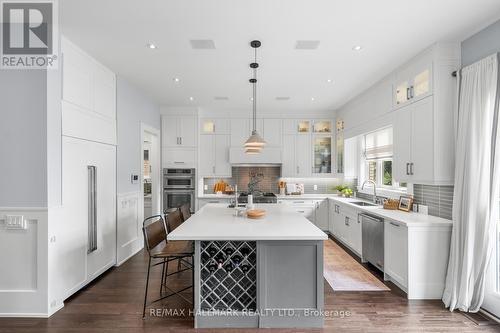 54 Cobden Street, Toronto (Willowdale West), ON - Indoor Photo Showing Kitchen With Upgraded Kitchen