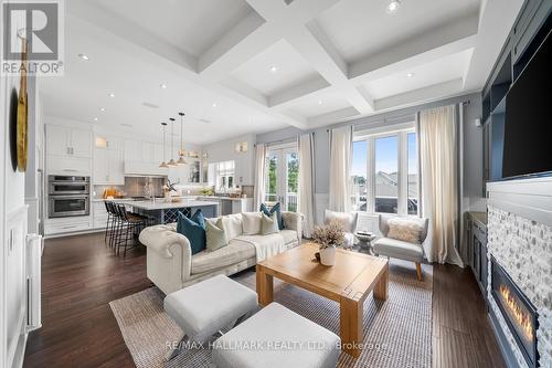 54 Cobden Street, Toronto (Willowdale West), ON - Indoor Photo Showing Living Room