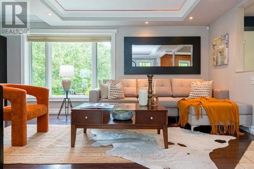 1245 Baldwin Drive, Oakville (Eastlake), ON - Indoor Photo Showing Living Room