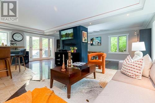 1245 Baldwin Drive, Oakville (Eastlake), ON - Indoor Photo Showing Living Room