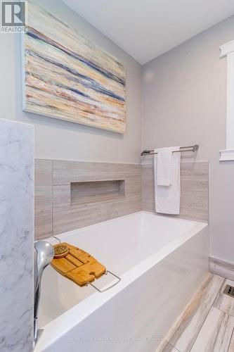 1245 Baldwin Drive, Oakville (Eastlake), ON - Indoor Photo Showing Bathroom