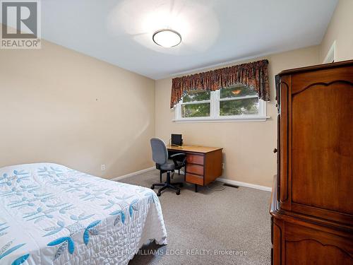 5244 Cedar Springs Road, Burlington, ON - Indoor Photo Showing Bedroom