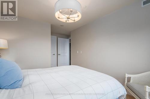 404 - 1 Old Mill Drive, Toronto (High Park-Swansea), ON - Indoor Photo Showing Bedroom