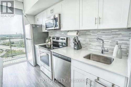 1705 - 105 The Queensway, Toronto (High Park-Swansea), ON - Indoor Photo Showing Kitchen With Upgraded Kitchen