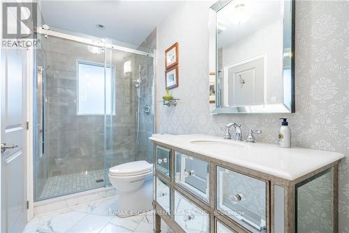 4306 Lakeshore Road, Burlington (Shoreacres), ON - Indoor Photo Showing Bathroom