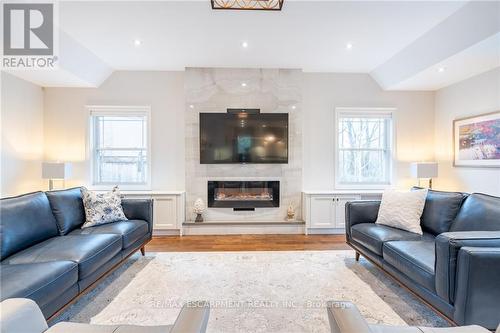 4306 Lakeshore Road, Burlington (Shoreacres), ON - Indoor Photo Showing Living Room With Fireplace