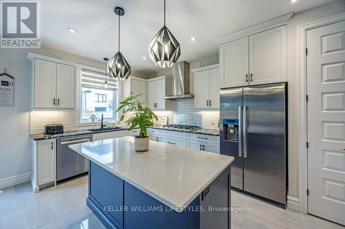 1879 Boardwalk Way, London, ON - Indoor Photo Showing Kitchen With Upgraded Kitchen