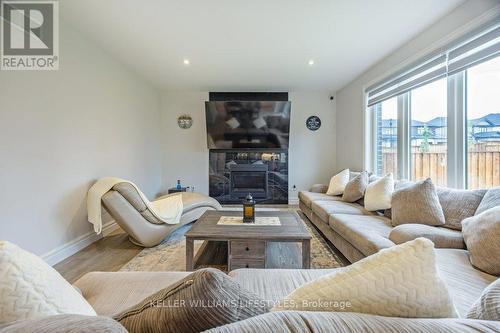 1879 Boardwalk Way, London, ON - Indoor Photo Showing Living Room