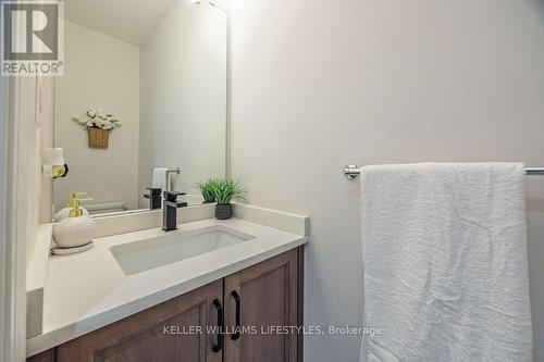 1879 Boardwalk Way, London, ON - Indoor Photo Showing Bathroom