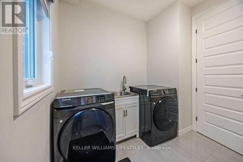 1879 Boardwalk Way, London, ON - Indoor Photo Showing Laundry Room