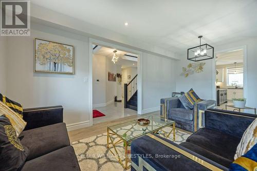 1879 Boardwalk Way, London, ON - Indoor Photo Showing Living Room