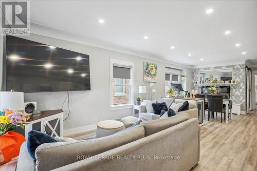 80 Haynes Avenue, St. Catharines, ON - Indoor Photo Showing Living Room