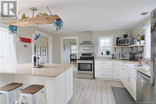 699 Route 105, Maugerville, NB - Indoor Photo Showing Kitchen