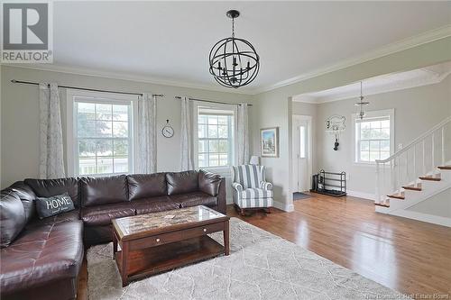 699 Route 105, Maugerville, NB - Indoor Photo Showing Living Room