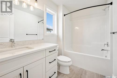 151 Keith Way, Saskatoon, SK - Indoor Photo Showing Bathroom