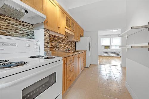 97 Connaught Avenue S|Unit #9, Hamilton, ON - Indoor Photo Showing Kitchen