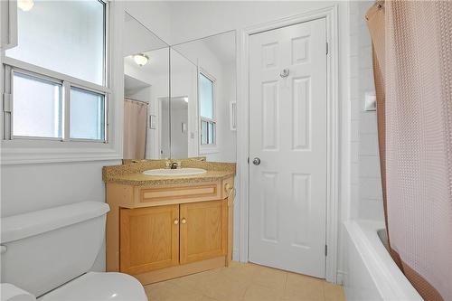 97 Connaught Avenue S|Unit #9, Hamilton, ON - Indoor Photo Showing Bathroom