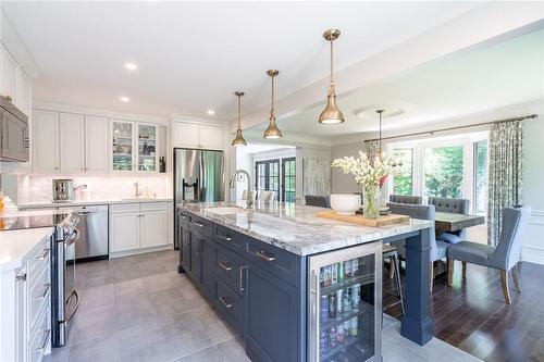 360 North Shore Boulevard E, Burlington, ON - Indoor Photo Showing Kitchen With Upgraded Kitchen