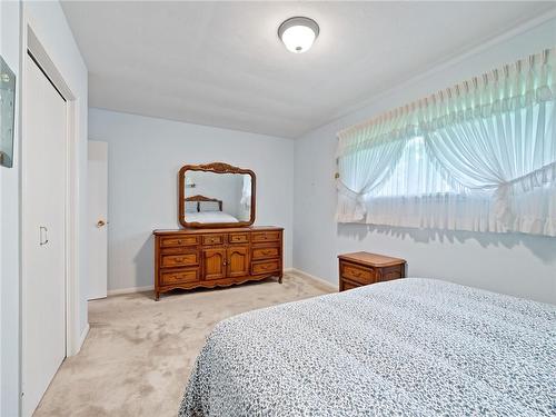 5244 Cedar Springs Road, Burlington, ON - Indoor Photo Showing Bedroom