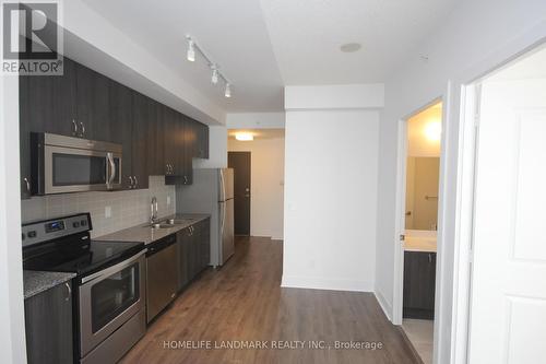 204 - 68 Merton Street, Toronto (Mount Pleasant West), ON - Indoor Photo Showing Kitchen