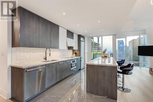 4804 - 8 The Esplanade, Toronto (Waterfront Communities), ON - Indoor Photo Showing Kitchen With Upgraded Kitchen