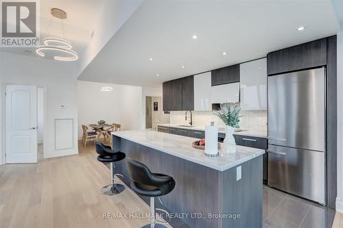 4804 - 8 The Esplanade, Toronto (Waterfront Communities), ON - Indoor Photo Showing Kitchen With Upgraded Kitchen