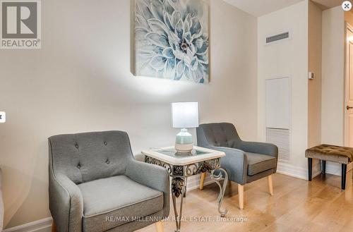 421 - 9075 Jane Street, Vaughan, ON - Indoor