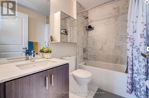 421 - 9075 Jane Street, Vaughan, ON - Indoor Photo Showing Bathroom