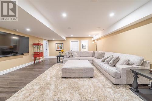 3000 South Talbot, Tecumseh, ON - Indoor Photo Showing Living Room