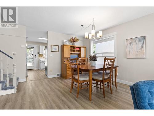 1586 Carshyl Court, Kelowna, BC - Indoor Photo Showing Dining Room