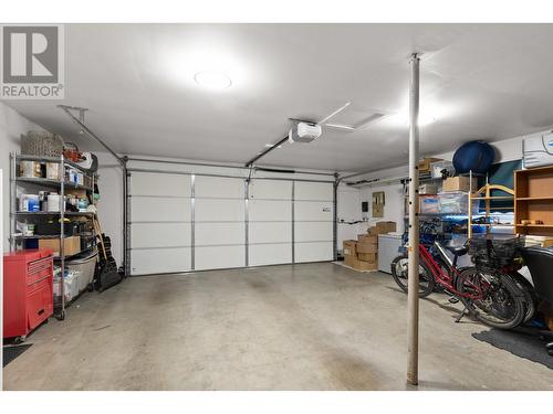 1586 Carshyl Court, Kelowna, BC - Indoor Photo Showing Garage