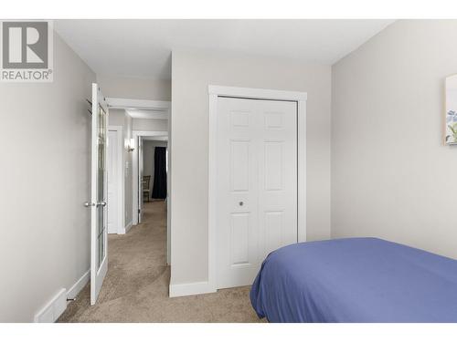 1586 Carshyl Court, Kelowna, BC - Indoor Photo Showing Bedroom